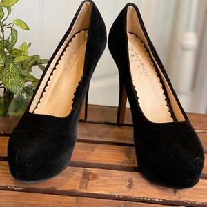 MAIERNISI Jet Black Velvety Stiletto Heels